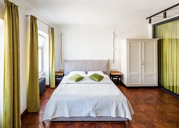 Romari площа ринок 18 Lviv