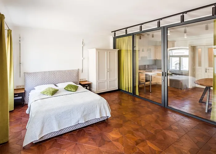 Apartamento Romari площа ринок 18 *